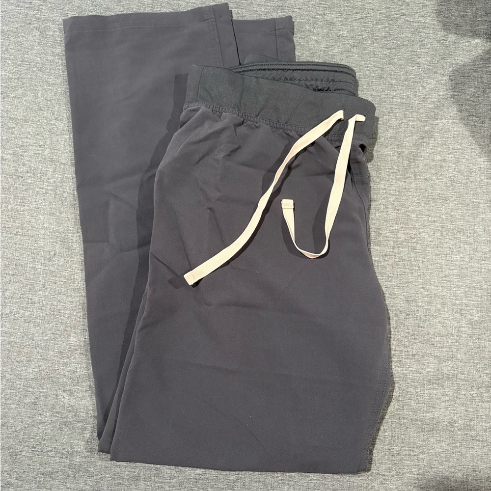 Figs Women's Charcoal Scrub Pants